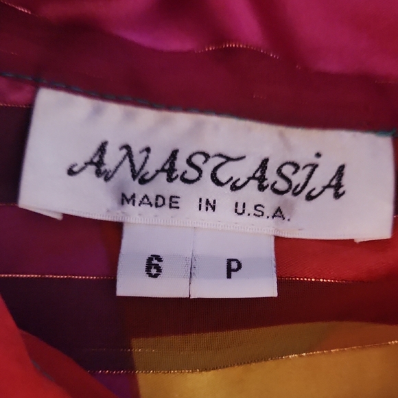 Anastasia Beverly Hills Multicolor Geometric Satin Button-Up Blouse - Picture 3 of 8